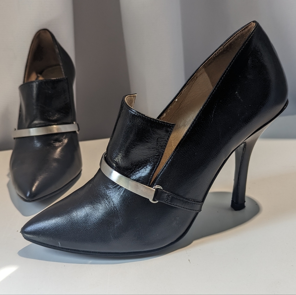 Nine West Genuine Leather Black Stiletto Pumps with Sleek Metal Accent Size 6.5